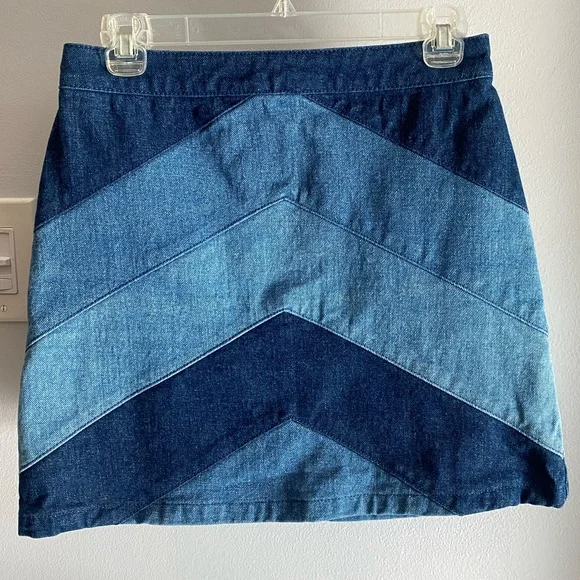 ASOS 100% Cotton Denim Blue Chevron Patchwork Mini Skirt - Picture 2 of 9